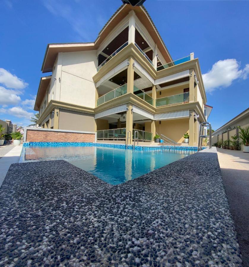 Grand Village Inn Pantai Cenang  Dış mekan fotoğraf