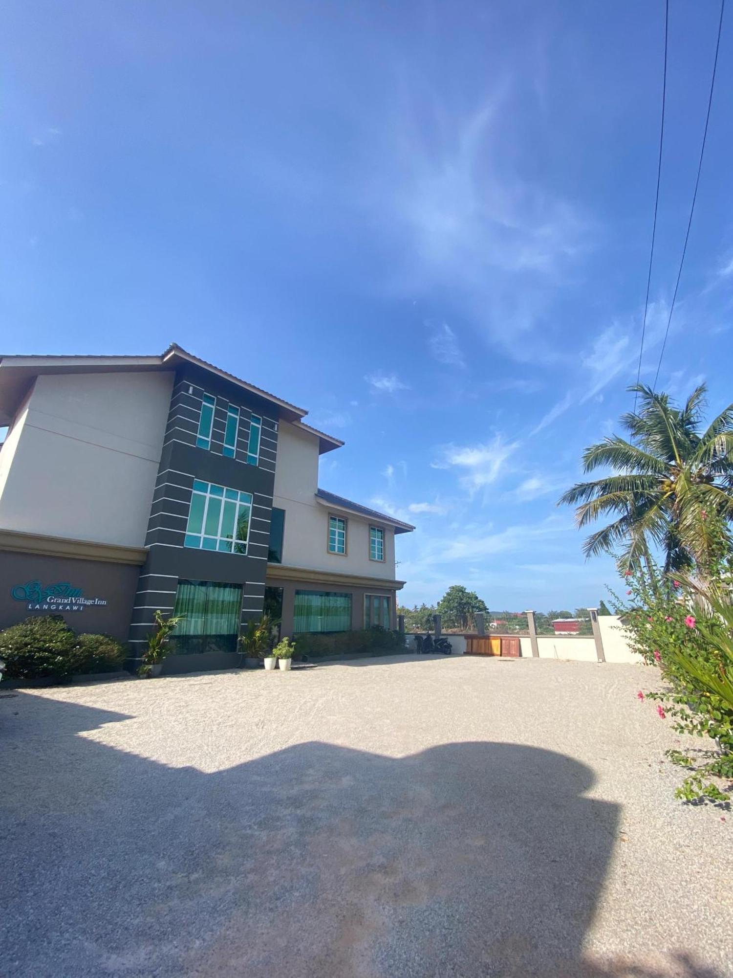 Grand Village Inn Pantai Cenang  Dış mekan fotoğraf